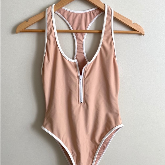 NWOT Razorback Swimsuit - Picture 11 of 14